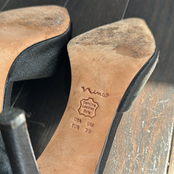 Nina Black Satin Front Knot Heels Size 9 - Picture 7 of 8